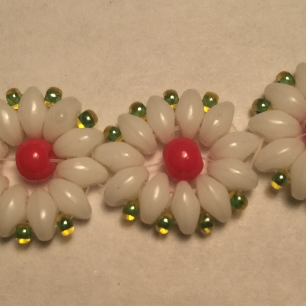 Handcrafted beaded bracelet - Picture 4 of 5